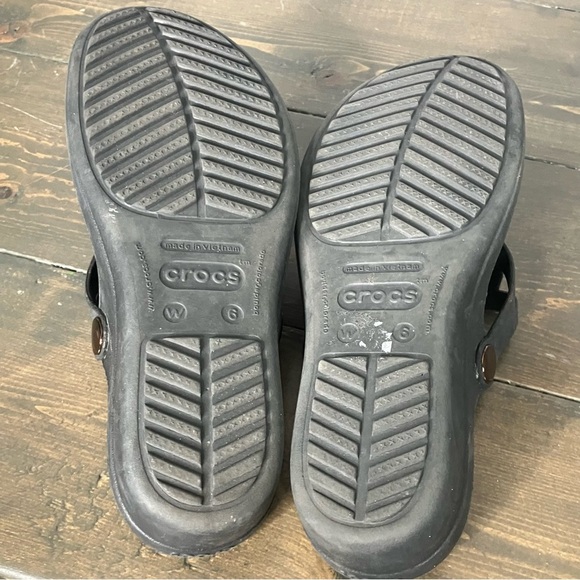 Crocs Sandals Women’s 6 Sanrah Black Embellished Summer Beach Casual - Picture 9 of 12